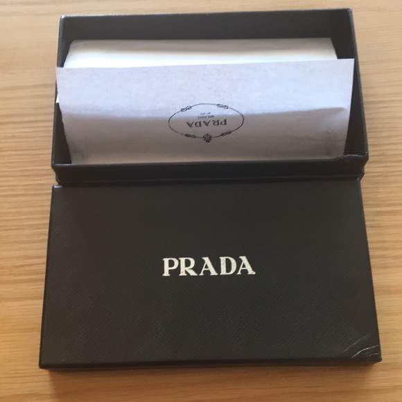 Prada wallet - Picture 3 of 7